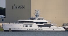Запуск новой моторной яхты Ester III на верфи L&#252;rssen